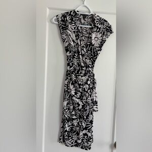 Maggy London Black and White Floral Midi Dress